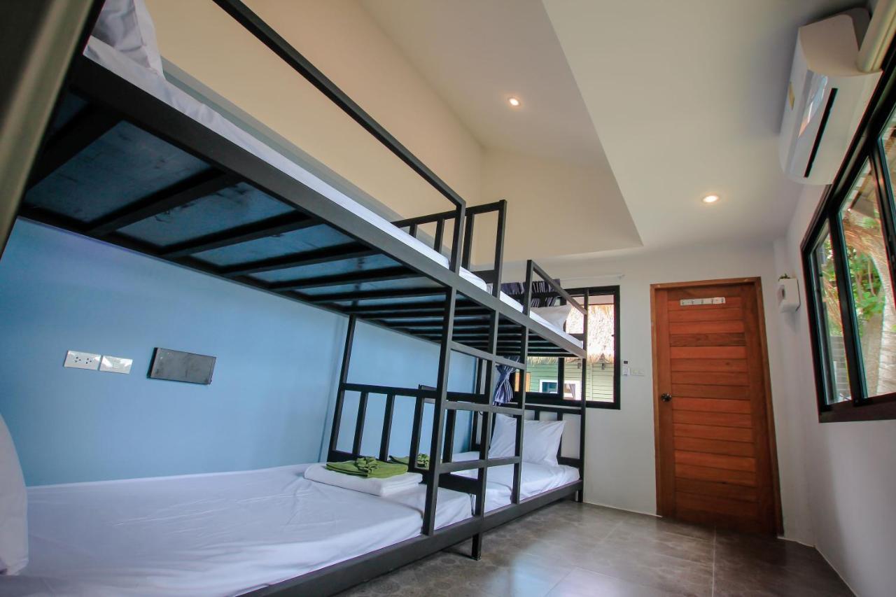 Bandon Beach Bar & Hostel (Adults Only) Ламаи-Бич Экстерьер фото