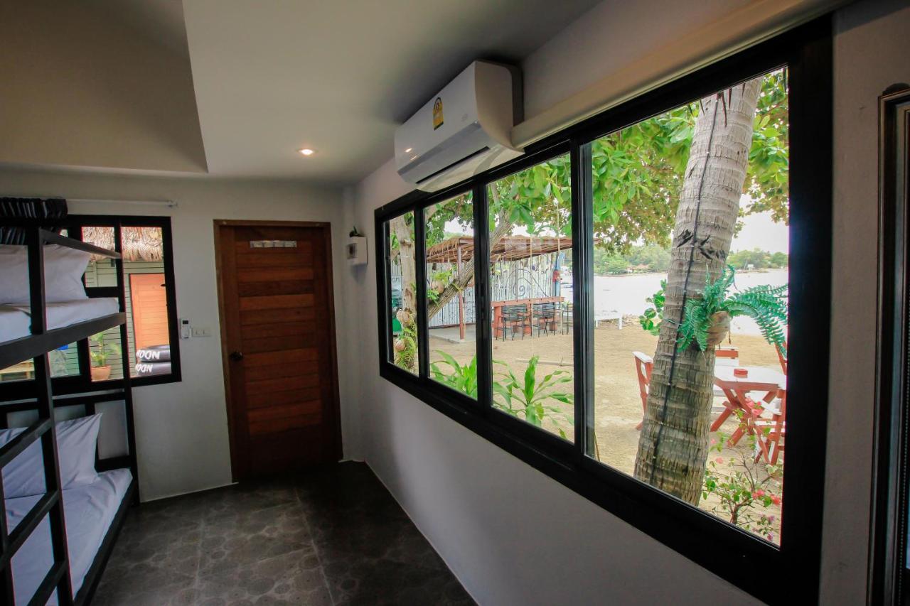 Bandon Beach Bar & Hostel (Adults Only) Ламаи-Бич Экстерьер фото